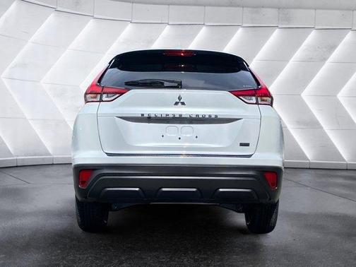 2025 Mitsubishi Eclipse Cross LE