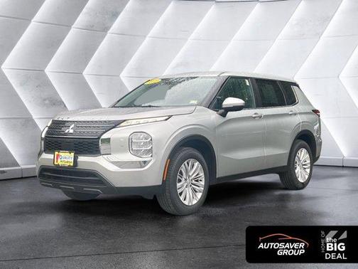 2022 Mitsubishi Outlander ES