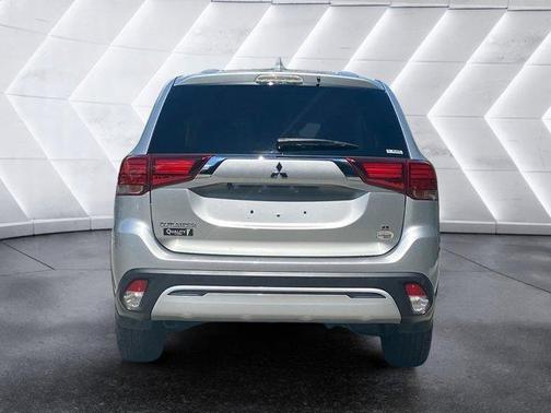 2020 Mitsubishi Outlander SE