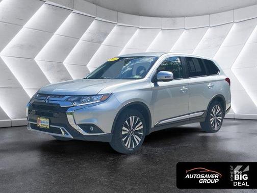 2020 Mitsubishi Outlander SE