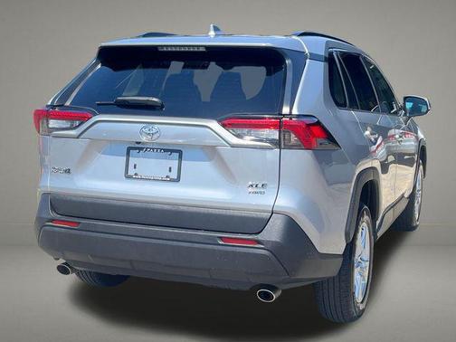 Silver Sky Metallic 2020 Toyota RAV4 XLE