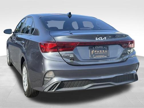 2022 Kia Forte FE