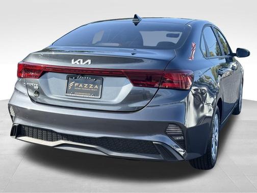 2022 Kia Forte FE