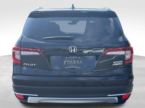 2022 Honda Pilot Touring 8-Passenger