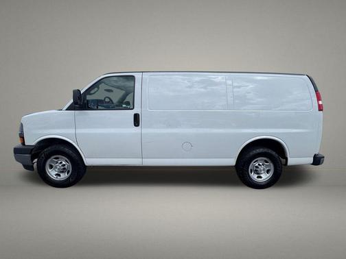 Summit White 2021 Chevrolet Express 2500 Work Van