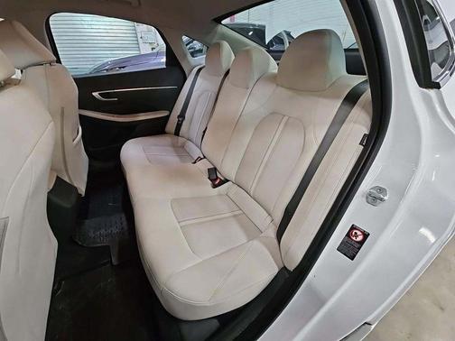 2023 Hyundai SONATA SE