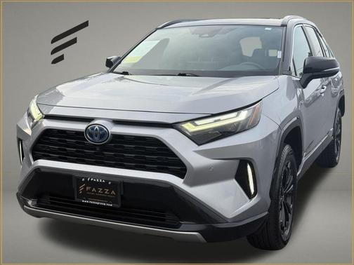 2022 Toyota RAV4 Hybrid SE