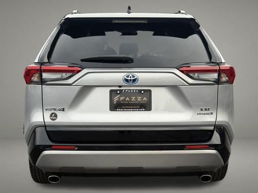2022 Toyota RAV4 Hybrid SE