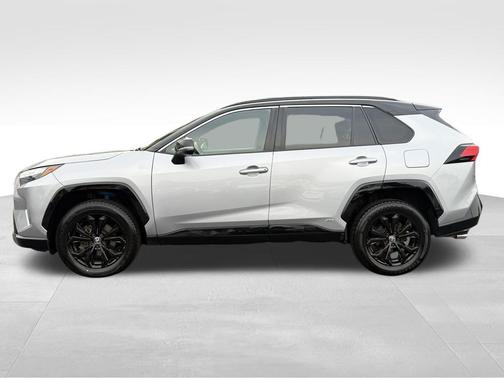 2022 Toyota RAV4 Hybrid SE