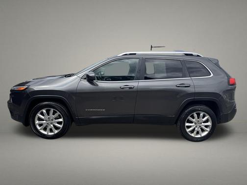 Brilliant Black Crystal Pearlcoat 2014 Jeep Cherokee Limited