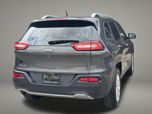 Brilliant Black Crystal Pearlcoat 2014 Jeep Cherokee Limited