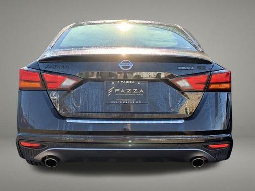 2022 Nissan Altima SR FWD