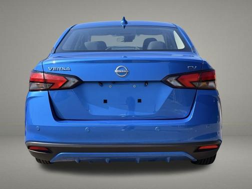 2023 Nissan Versa 1.6 SV
