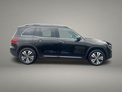 Black 2025 Mercedes-Benz GLB 250 4MATIC