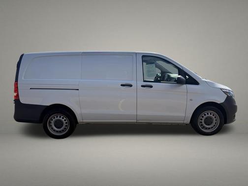 2020 Mercedes-Benz Metris Base