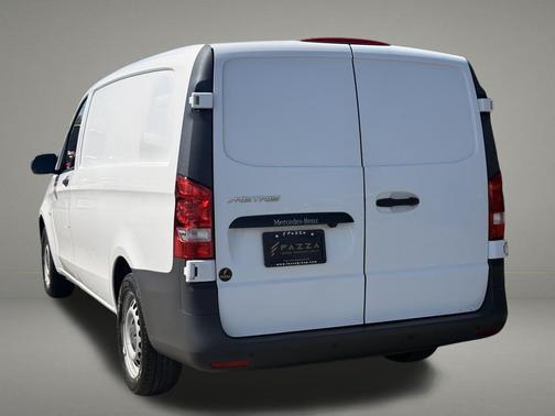 2020 Mercedes-Benz Metris Base