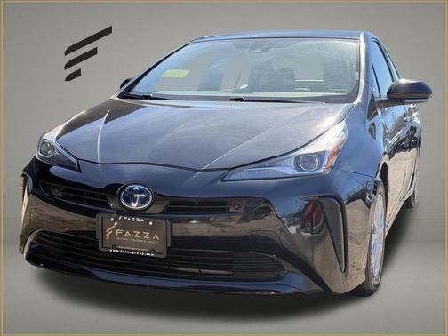 2022 Toyota Prius LE