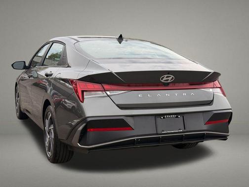 Amazon Gray 2025 Hyundai ELANTRA SEL