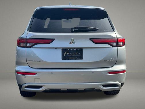 White Diamond/Black Roof 2024 Mitsubishi Outlander PHEV SE Ralliart