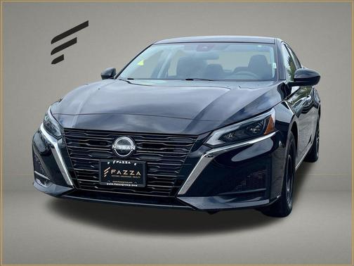 Super Black Clearcoat 2023 Nissan Altima S FWD