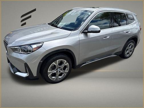 Space Silver Metallic 2025 BMW X1 xDrive28i