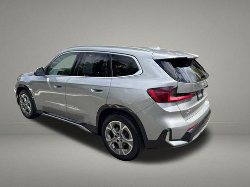 Space Silver Metallic 2025 BMW X1 xDrive28i