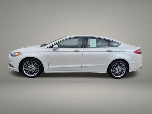 White Platinum Metallic Tri-Coat 2015 Ford Fusion SE