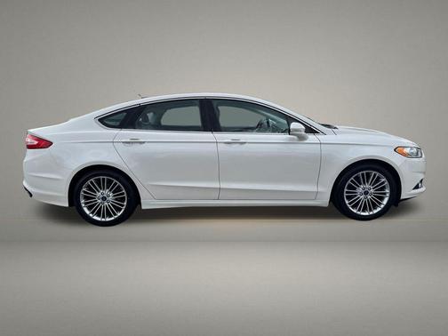 White Platinum Metallic Tri-Coat 2015 Ford Fusion SE