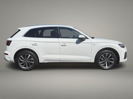 2022 Audi Q5 45 S line Premium Plus