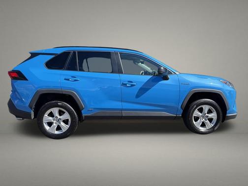 2020 Toyota RAV4 Hybrid LE