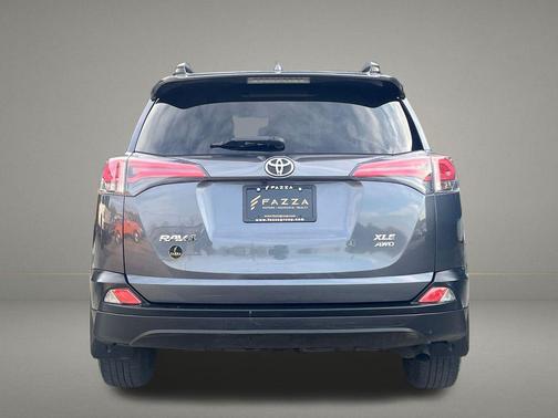 Magnetic Gray Metallic 2018 Toyota RAV4 XLE