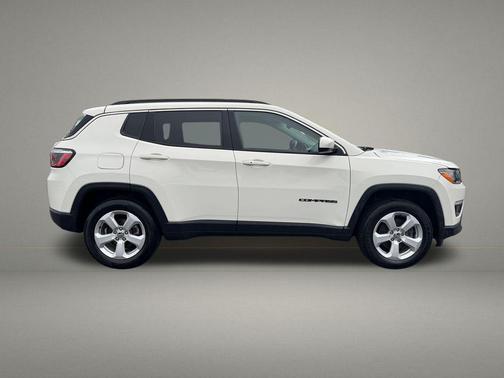 White Clearcoat 2018 Jeep Compass Latitude