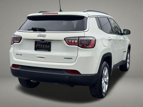White Clearcoat 2018 Jeep Compass Latitude
