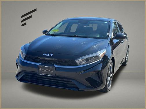 Aurora Black 2022 Kia Forte LXS