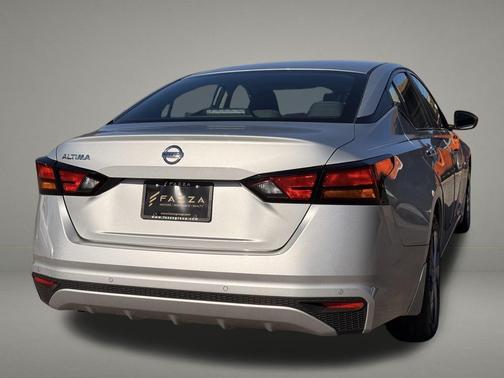 2022 Nissan Altima S FWD