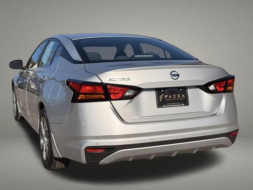2022 Nissan Altima S FWD