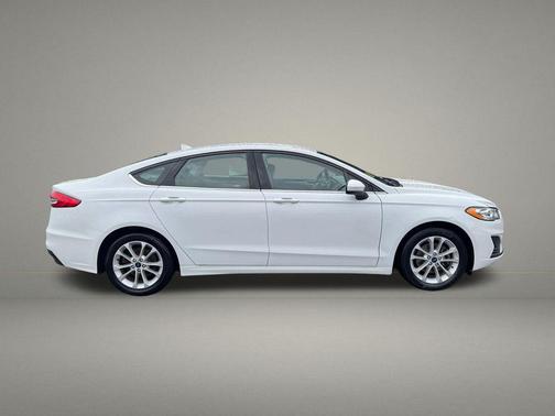 2020 Ford Fusion Hybrid SE