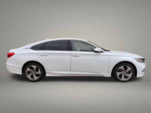 Platinum White Pearl 2019 Honda Accord EX