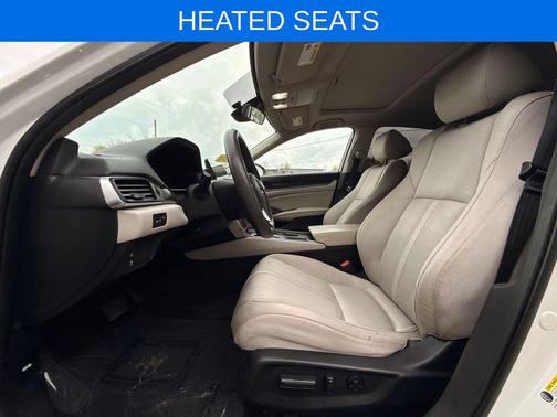 Platinum White Pearl 2019 Honda Accord EX