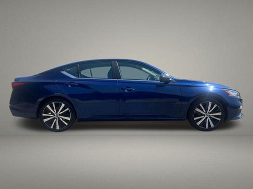 Deep Blue Pearl 2020 Nissan Altima SR FWD
