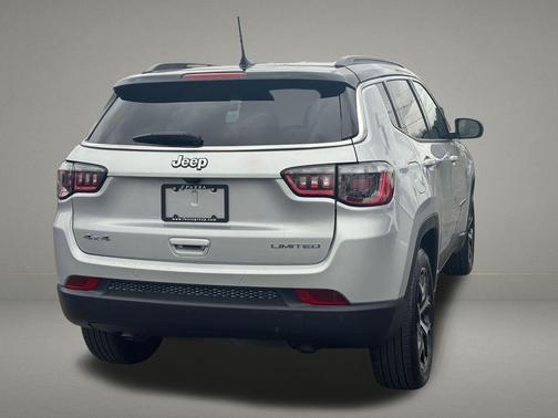 Silver Zynith Metallic Clearcoat 2025 Jeep Compass Limited