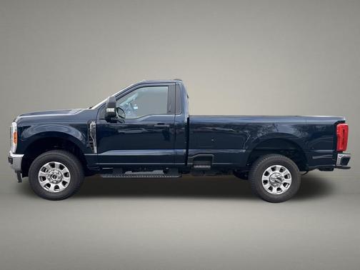 2023 Ford F-350 XLT