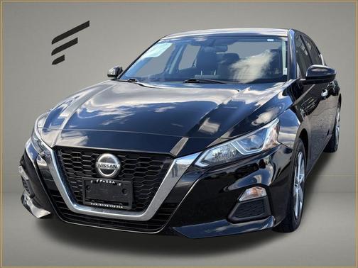 Super Black 2019 Nissan Altima 2.5 S