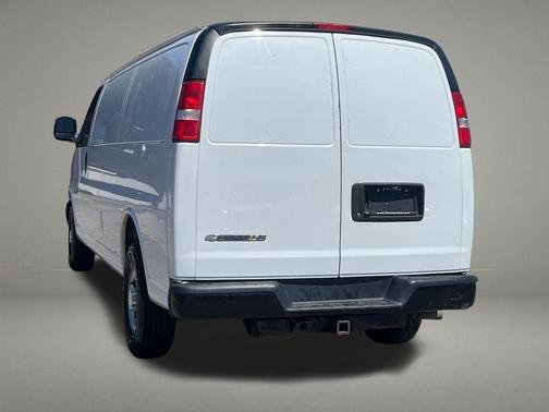 Summit White 2020 Chevrolet Express 2500 Work Van