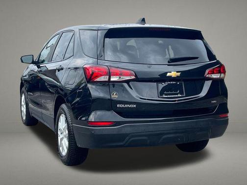 Mosaic Black Metallic 2023 Chevrolet Equinox LS