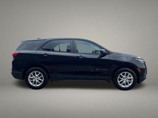 Mosaic Black Metallic 2023 Chevrolet Equinox LS