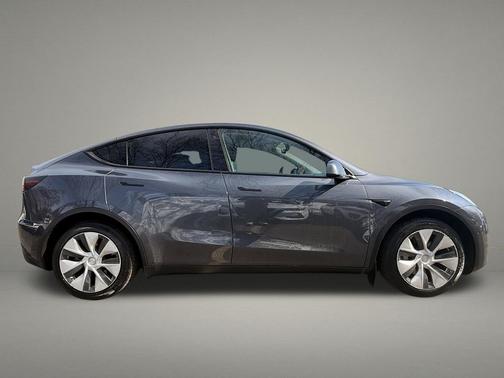 2021 Tesla Model Y Standard Range Rear-Wheel Drive