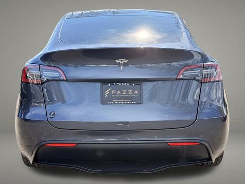 2021 Tesla Model Y Standard Range Rear-Wheel Drive