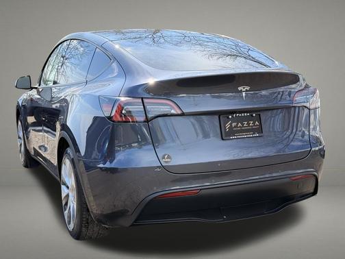 2021 Tesla Model Y Standard Range Rear-Wheel Drive