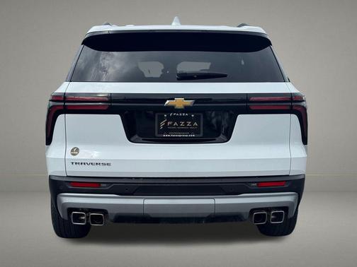 Summit White 2025 Chevrolet Traverse LT